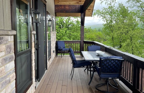 Cheat Lake Apartment | Hideaway On A Hill. The name says it all. It’s a cozy apartment with great views