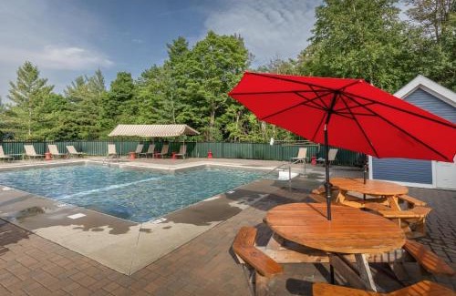 Killington Apartment | Hideaway Retreat- Pool, HotTub, Sauna, Gym
