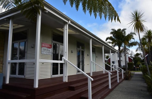 Mourea House | Hideaway Rotorua Waterfront House