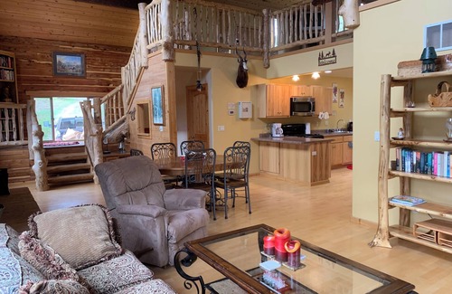 Cimarron Cabin | Hideaway tucked away in the San Juan Mts of Southwestern Colorado - Sleeps 8