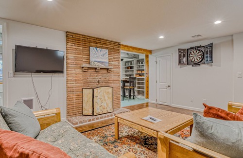 The Dalles Apartment | Hideaway with enclosed yard, central AC, and free WiFi