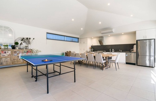 Rye House | Hideout in Rye - Luxury resort style holiday home with Pool/Spa & Tennis Court