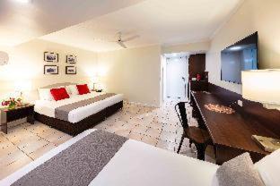 Cairns Central Business District Hotel | Hides Hotel