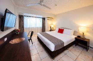 Cairns Central Business District Hotel | Hides Hotel