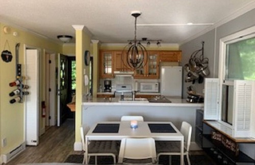 Beech Mountain Condo | High Above the Clouds, at an Elevation of 5506', lies the Cardinal's Nest