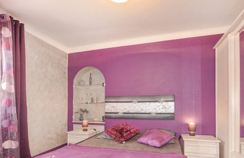 Rigarda House | High and spacious vacation home with views of the Pyrenees and the Pic du Canigou.
