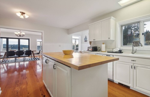 Adelma Beach House | High bank waterfront estate on Whidbey Island