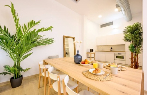 Lagunillas Apartment | High ceilings and large patio amazing 3 bedroom by 10ToSea