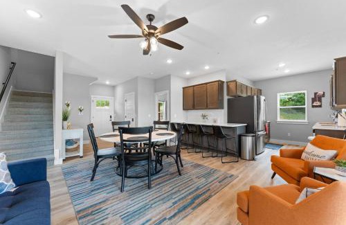 Kimberling City House | High Cliff Cabin + Private Hot tub at Table Rock Lake