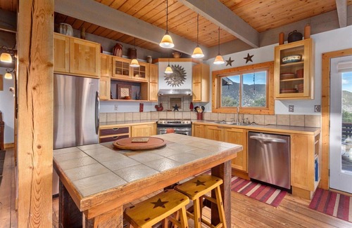 Salida House | High Country Heaven ~ peace, nature and a billion stars GUARANTEED~book for fall