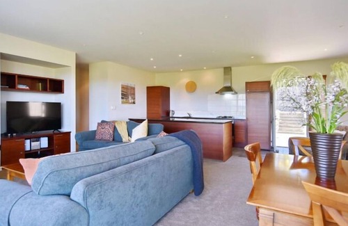 Windwhistle Apartment | High Country Villa 239 -Luxury Villa in Terrace Downs