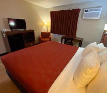 Prineville Hotel | High Desert Inn