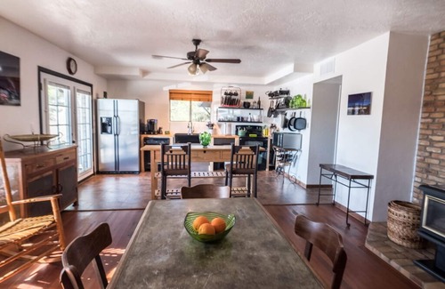 Cottonwood-Verde Village House | High Desert Oasis! Cozy house in Cottonwood near Sedona, with Deck & Privacy