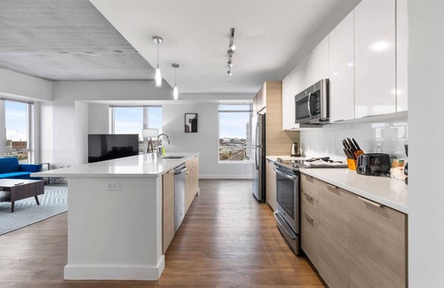 Boston Apartment | high-end 3BR 2BA condo with spectacular View
