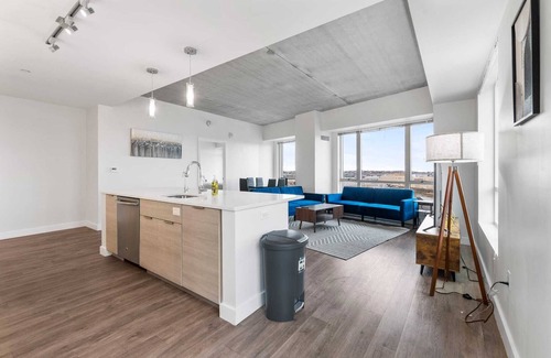 Boston Apartment | high-end 3BR 2BA condo with spectacular View