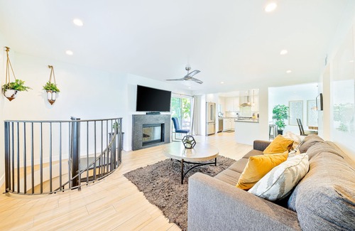 San Clemente Condo | High-end beach condo with private hot tub - walk to Calafia Beach