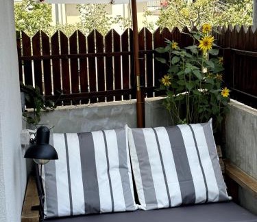 Kerem HaTeimanim Apartment | High end boutique studio plus patio by the beach