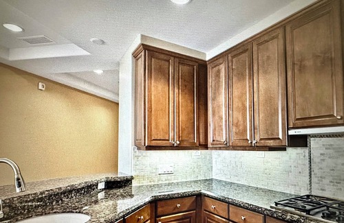 Camelback East Condo | High-end Condo in Luxury Full-Service High-Rise Building