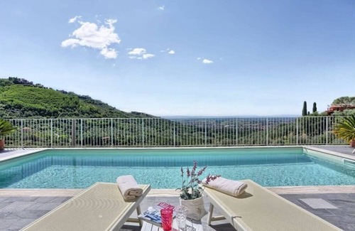 Margine Coperta-Traversagna Villa | High End Villa With Classic Pool & Design