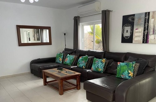 Playa Blanca Villa | High-end very private 3bed villa with gym