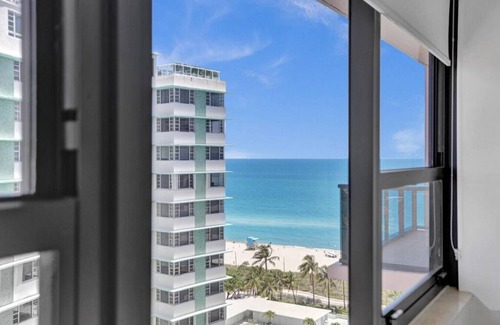 Mid Beach Apartment | High floor 2BD with beach service/1616