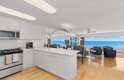 Diamond Head - Kapahulu - St. Louis Condo | High-Floor Beachfront Colony Surf Condo w/Sunset Views, Diamond Head Gold Coast