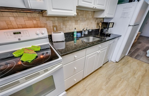 Myrtle Beach Condo | High Floor, Direct Oceanfront Views,Camelot Resort