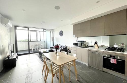 Sydney Olympic Park Apartment | High Floor Skyline view 2Br close2Olympic park