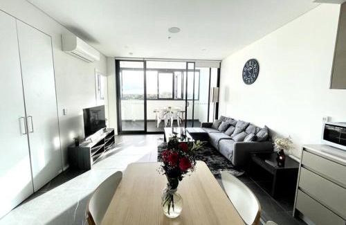 Sydney Olympic Park Apartment | High Floor Skyline view 2Br close2Olympic park