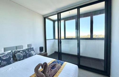 Sydney Olympic Park Apartment | High Floor Skyline view 2Br close2Olympic park