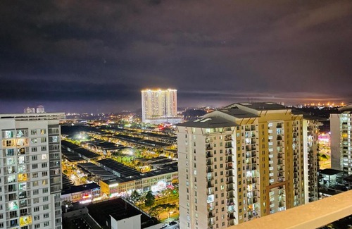 Taman Mount Austin Apartment | High Floor studio Austin Regency Mount Austin w Balcony 3 plus 1pax 5 mins AEON