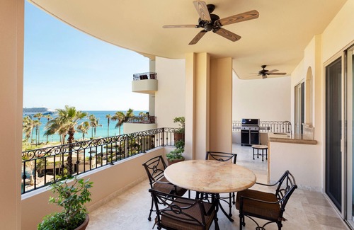 Los Cabos Condo | High floor w/amazing views in a 5 star resort on Medano Beach!