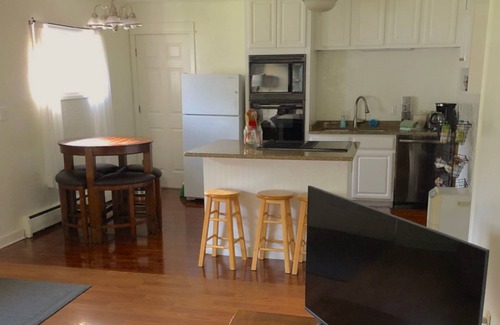 Mendenhall Valley House | High Grade - Affordable, Near Mendenhall Glacier, Trails, and Conveniences -DISCOUNT ON TOURS!