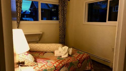 Mendenhaven Apartment | High Grade - Affordable, Near Mendenhall Glacier, Trails, and Conveniences -DISCOUNT ON TOURS!