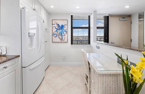 Marco Island Condo | High in the sky with endless views of Tigertail beach MISSNW902