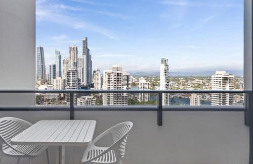 Surfers Paradise Apartment | High Level 1 Bedroom Apartment in Paradise