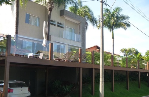 Capitolio House | High Luxury House in Escarpas Lago 7 suites in front of the Cooper track