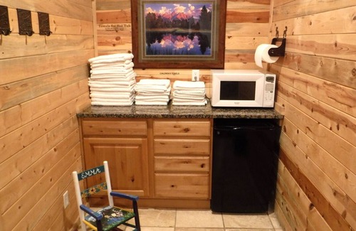 Tollgate Canyon Cabin | High Mountain Cabin, Spectacular Views, Minutes from Park City + Bunk House