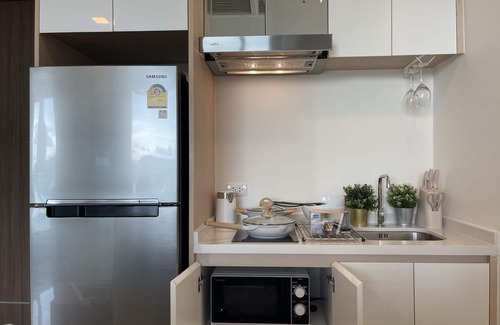 Bang Sare Condo | High-Rise 1 Bedroom Bang Sare Beach Condo: Peaceful beach 30 Mins from Pattaya