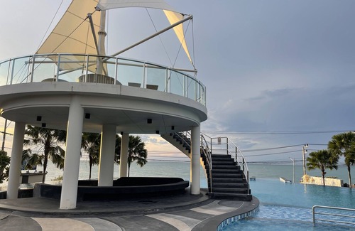Bang Sare Condo | High-Rise 1 Bedroom Bang Sare Beach Condo: Peaceful beach 30 Mins from Pattaya