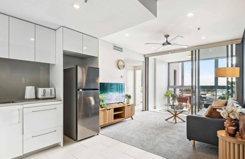 Bowen Hills Apartment | High Rise City Nook With Swimming Pool & Gym