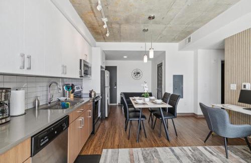 Five Points South Apartment | High-Rise Living Sleek n Cozy Minutes from UAB