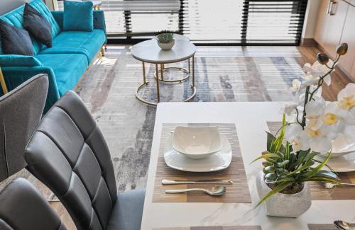 Five Points South Apartment | High-Rise Living Sleek n Cozy Minutes from UAB