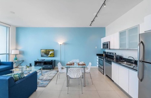 North Beach Apartment | High Speed Internet, AC & Parking | Beach Access | Miami Beach