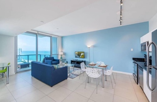 North Beach Apartment | High Speed Internet, AC & Parking | Beach Access | Miami Beach