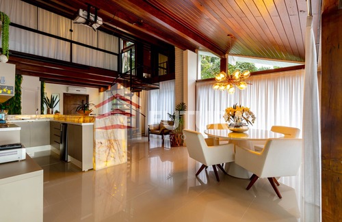 South Region House | HIGH STANDARD HOUSE WITH 05 BEDROOMS ON THE BEACH OF LAGOINHA-BOMBINHAS/SC