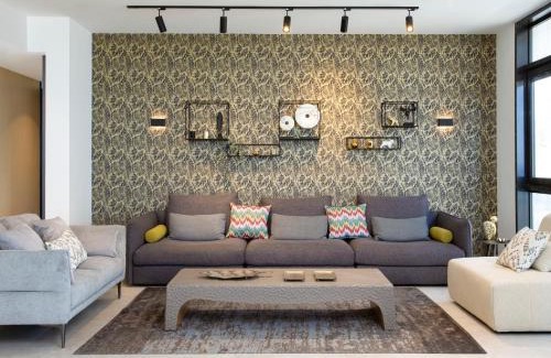 Kerem HaTeimanim Apartment | High Standing at Hayarkon by HolyGuest