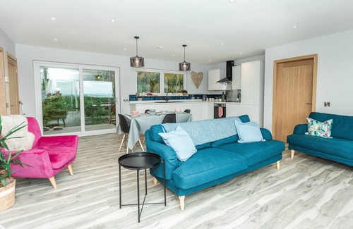 Gatehouse-of-Fleet Cottage | High Tide - a lodge that sleeps 4 guests in 2 bedrooms