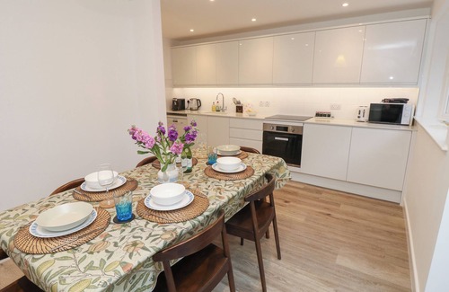 Cowes Cottage | High Tide