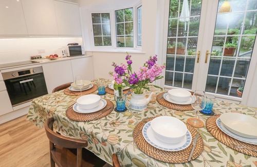Cowes Cottage | High Tide